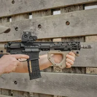 CQR GEN 1.0 Front Grip BLACK | Hera Arms